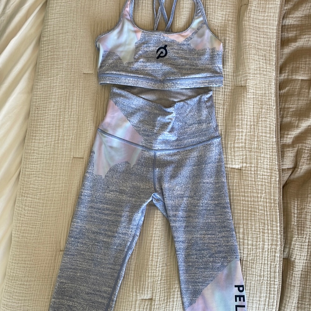 Peloton matching leggings & sports bra set
